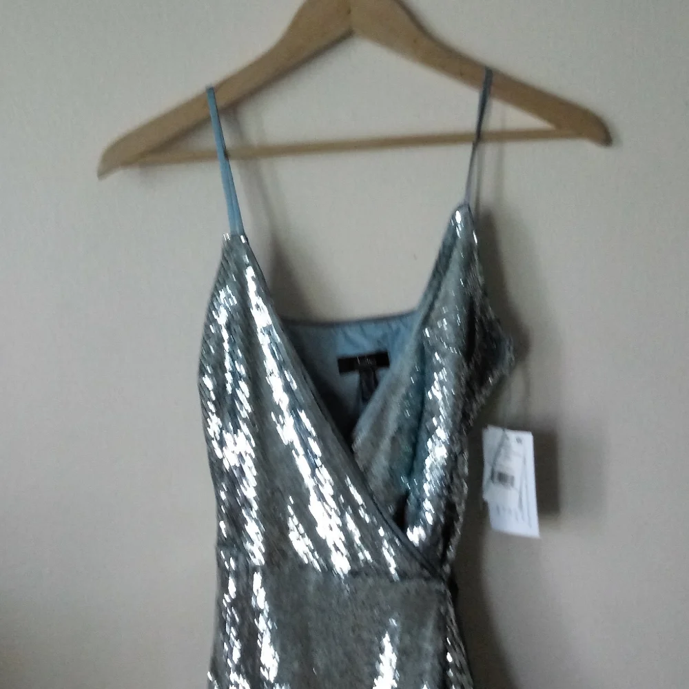 Aidan by Aidan Mattox Sequined Wrap Dress Size 0 - Picture 4 of 10